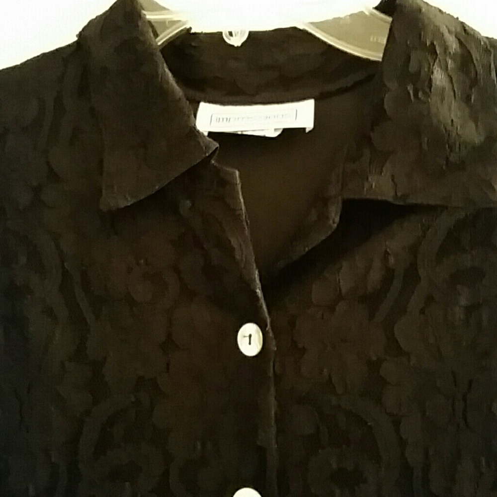 Pretty Black Lace short sleeves Blouse   (lined)
